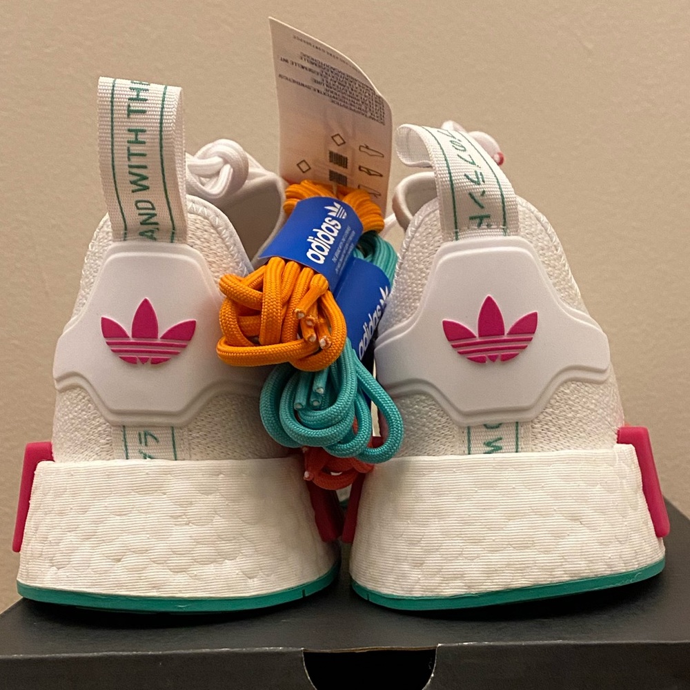 Women’s Adidas NMD_R1 - Picture 9 of 10